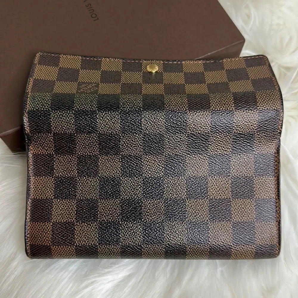 💯Authentic Louis Vuitton DE Long Wallet 🍀